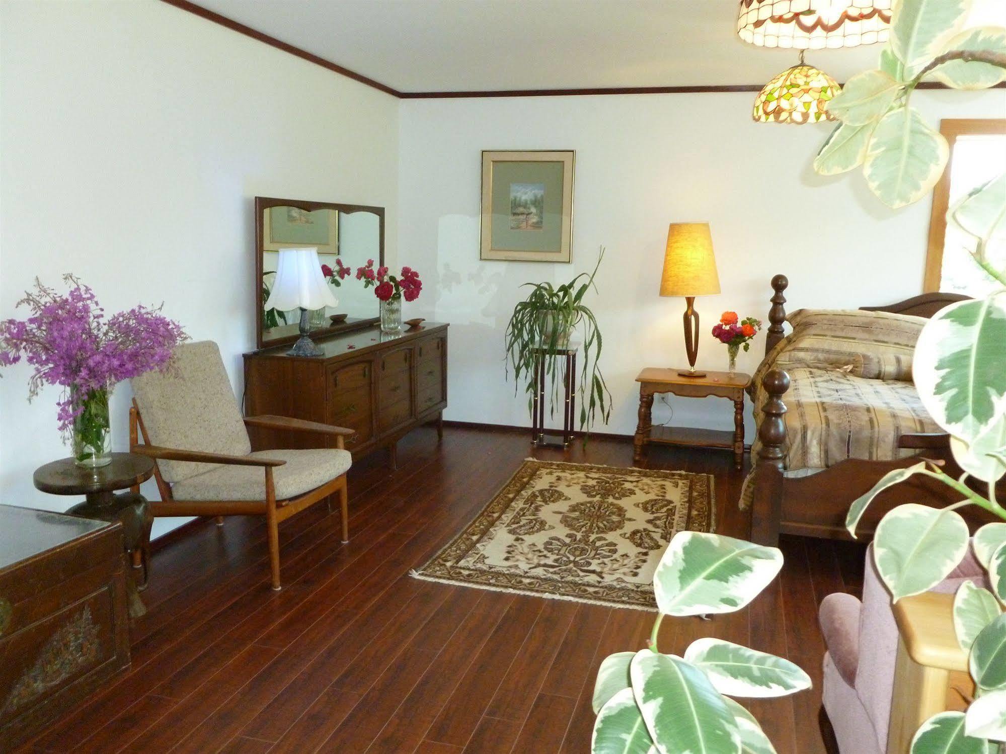 Harrison Hammond House Farmstay Harrison Mills Esterno foto