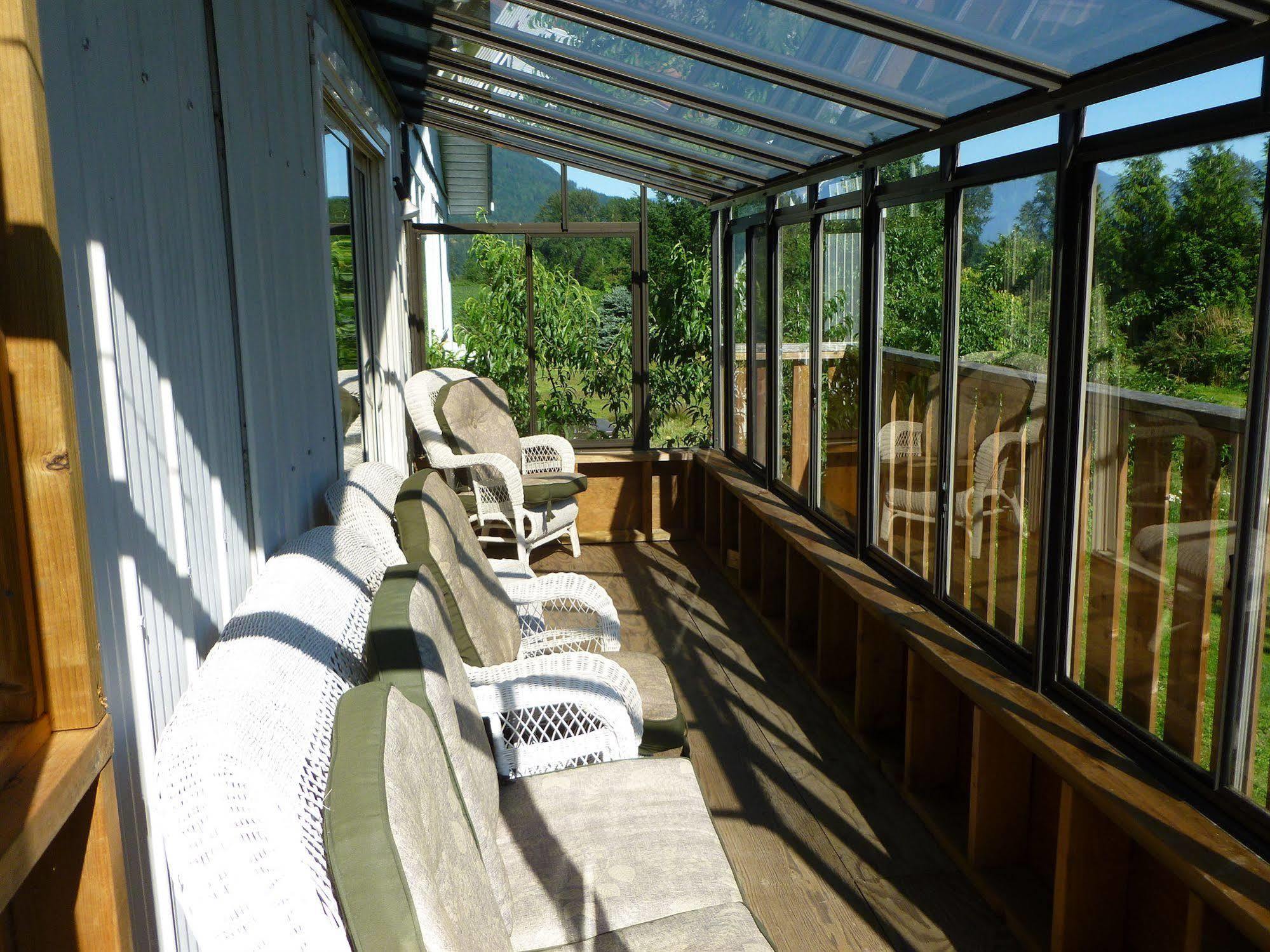 Harrison Hammond House Farmstay Harrison Mills Esterno foto