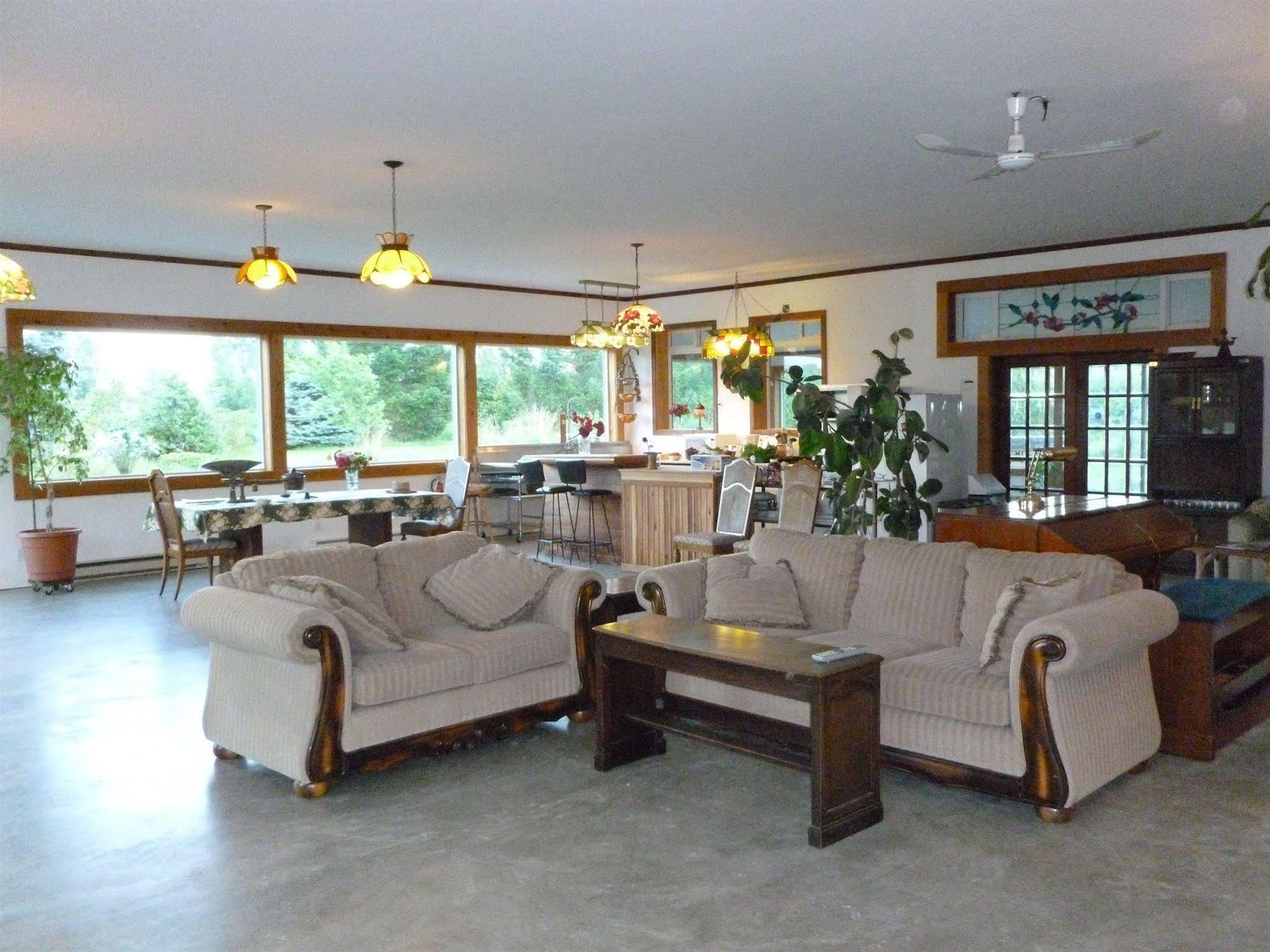 Harrison Hammond House Farmstay Harrison Mills Esterno foto