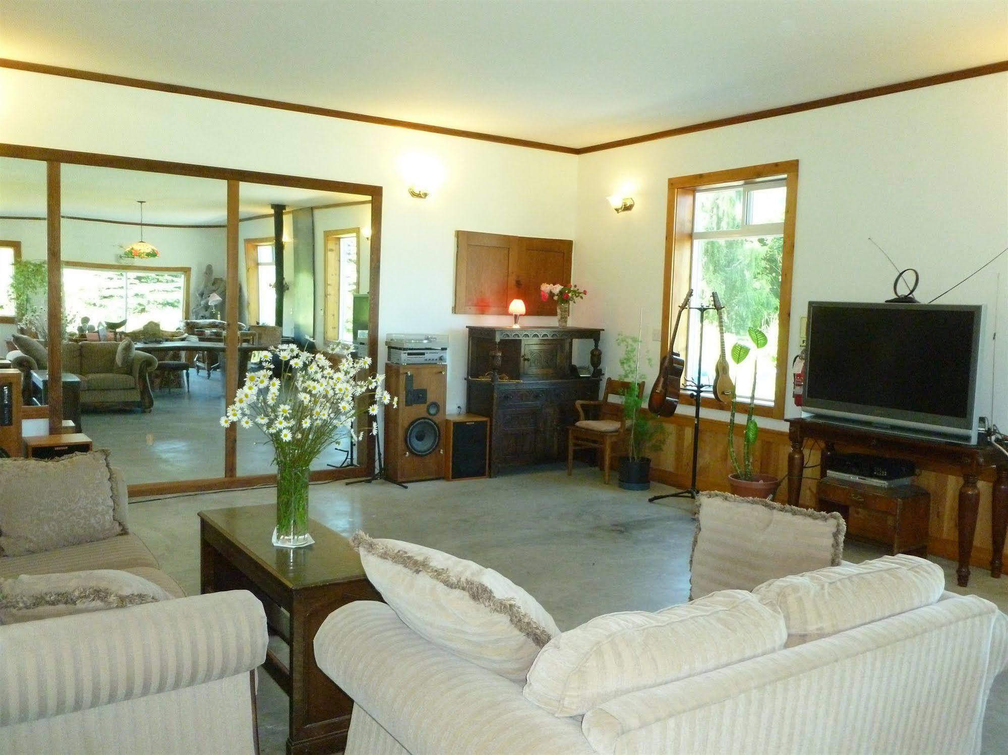 Harrison Hammond House Farmstay Harrison Mills Esterno foto